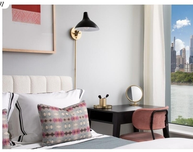 30-77 Vernon Boulevard - Photo Thumbnail 7