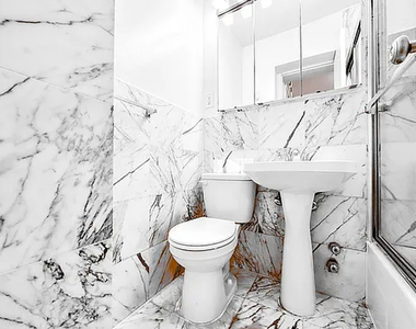 326 East 58th Street - Photo Thumbnail 5
