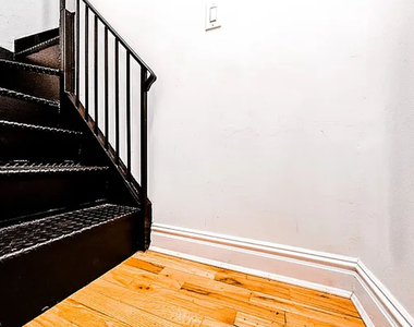 326 East 58th Street - Photo Thumbnail 2
