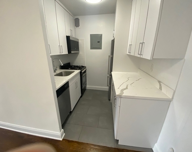 East 88th Street - Photo Thumbnail 9