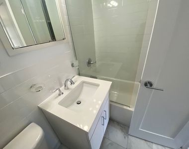 East 88th Street - Photo Thumbnail 7