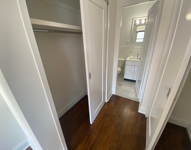 East 88th Street - Photo Thumbnail 6