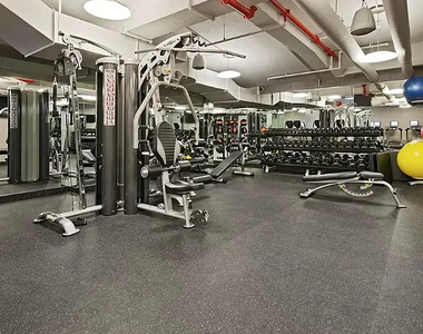 222 East 39th Street - Photo Thumbnail 7