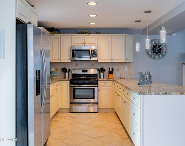 101 7th Avenue - Photo Thumbnail 11
