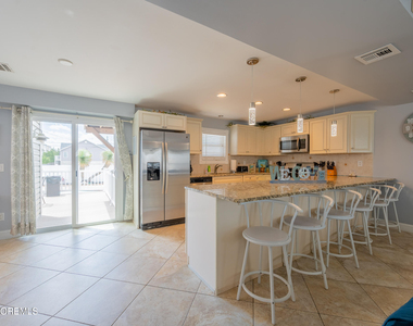 101 7th Avenue - Photo Thumbnail 9