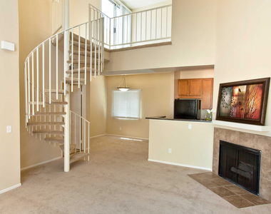 230 North Kenwood Street - Photo Thumbnail 8