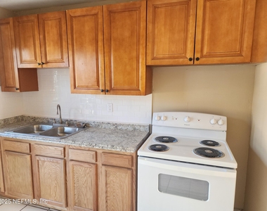 1235 W 5th Street - Photo Thumbnail 1