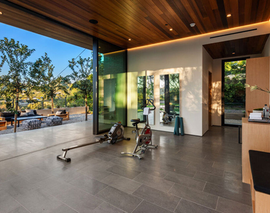 9705 Oak Pass Road - Photo Thumbnail 23