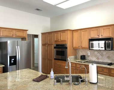 36583 Fan Palm Way - Photo Thumbnail 6