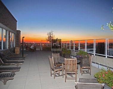 West End Avenue - Photo Thumbnail 9
