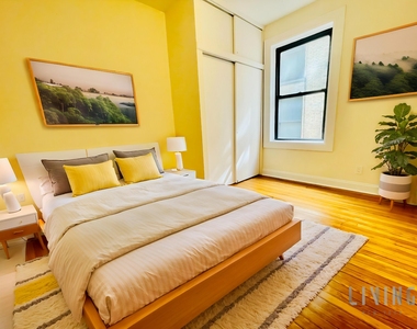 207 West 11th Street - Photo Thumbnail 4