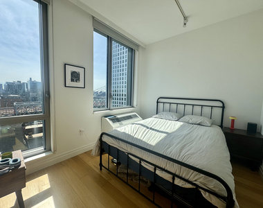 325 Kent Avenue - Photo Thumbnail 6