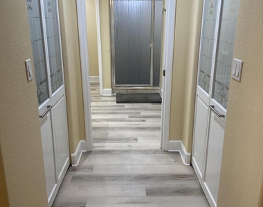 817 Mystic Drive - Photo Thumbnail 16