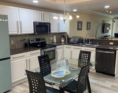817 Mystic Drive - Photo Thumbnail 7