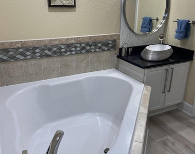 817 Mystic Drive - Photo Thumbnail 20