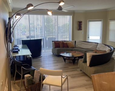 817 Mystic Drive - Photo Thumbnail 12