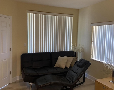 817 Mystic Drive - Photo Thumbnail 15