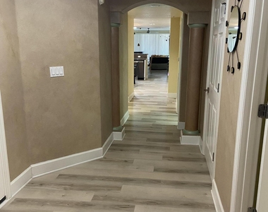 817 Mystic Drive - Photo Thumbnail 5