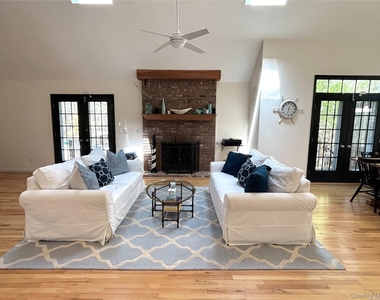 112 Laurel Valley Drive - Photo Thumbnail 5