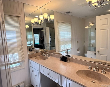 112 Laurel Valley Drive - Photo Thumbnail 8
