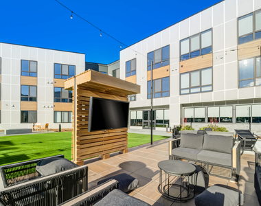 655 Washington Street - Photo Thumbnail 38