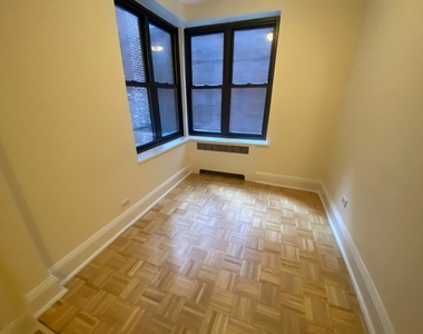 East 24 street  - Photo Thumbnail 6