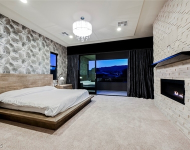 94 Glade Hollow Drive - Photo Thumbnail 18