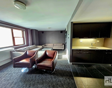 East 39th Street - Photo Thumbnail 5