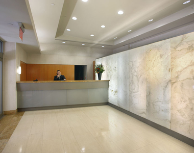 Lexington Avenue / 96th Street - Photo Thumbnail 14