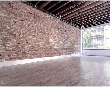 86 E 10th St - Photo Thumbnail 7
