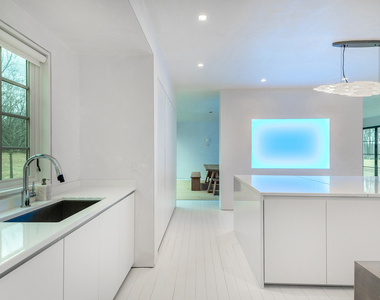24 Old Roxbury Road - Photo Thumbnail 1