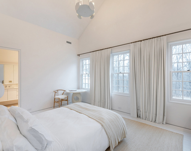 24 Old Roxbury Road - Photo Thumbnail 9