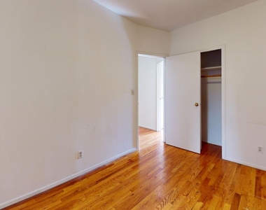 Waverly Place and West 11th St - Photo Thumbnail 6