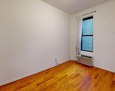 Waverly Place and West 11th St - Photo Thumbnail 5