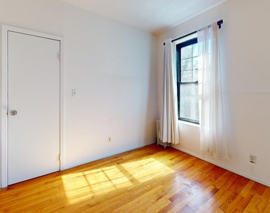 Waverly Place and West 11th St - Photo Thumbnail 7