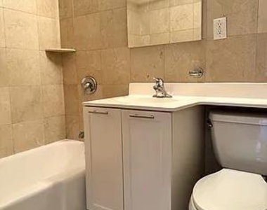 333 East 49th Street - Photo Thumbnail 4