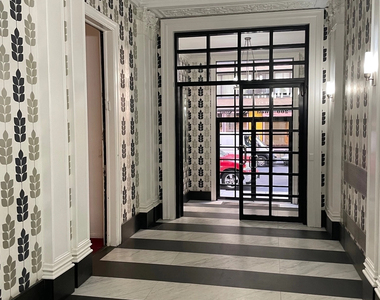 200 West 58th Street - Photo Thumbnail 6
