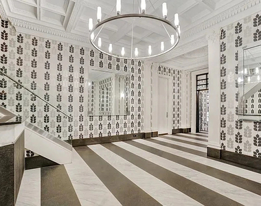 200 West 58th Street - Photo Thumbnail 5
