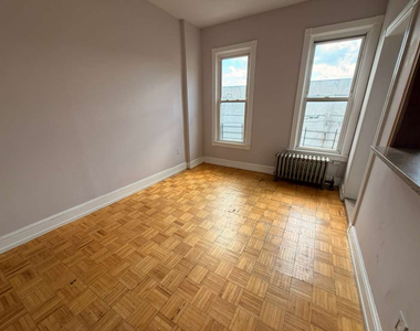 208 Pennsylvania Avenue - Photo Thumbnail 8