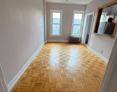 208 Pennsylvania Avenue - Photo Thumbnail 4