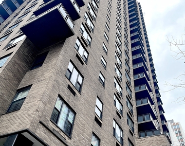 East 40th Street - Photo Thumbnail 20