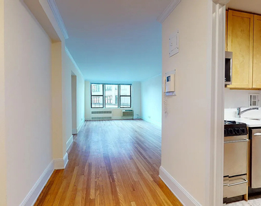 305 West 13th Street - Photo Thumbnail 1