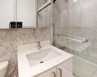305 West 13th Street - Photo Thumbnail 7