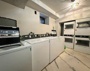 489 Washington Avenue - Photo Thumbnail 7