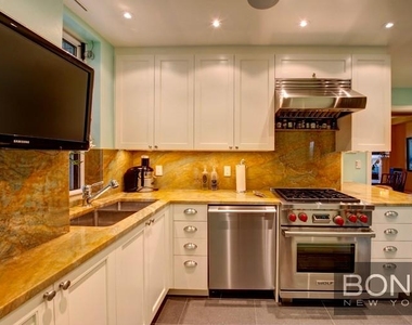 128 Central Park South - Photo Thumbnail 6