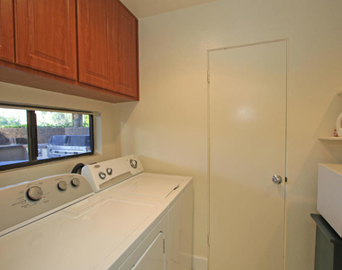 913 Inverness Drive - Photo Thumbnail 34