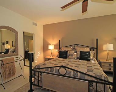 913 Inverness Drive - Photo Thumbnail 25