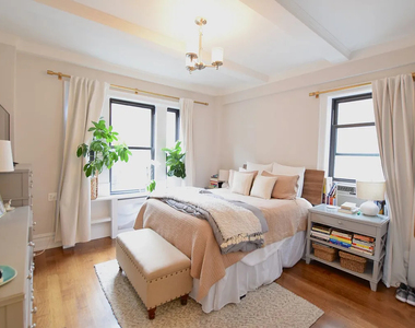 108 West 71st Street - Photo Thumbnail 4