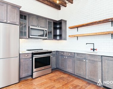 269 Meserole Street - Photo Thumbnail 4