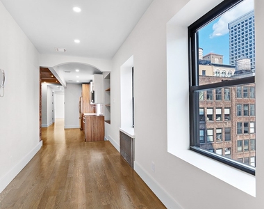 Madison Avenue - Photo Thumbnail 2